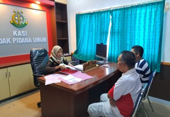 Berkas P21, Polres Lebong Serah Terima Tersangka Kasus Penganiayaan ke Kejari Lebong