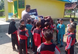 Inovasi Perpustakaan Motor Keliling Bhabinkamtibmas Polres Kaur 