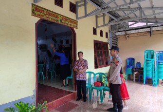 Personel Polsek Kampung Melayu Amankan Kegiatan Ibadah Gereja GPDI Anugrah