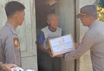 Polsek Napal Putih Bagikan Bantuan Sosial Kemanusiaan Untuk Masyarakat