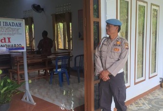 Polsek Giri Mulya Lakukan Pengamanan Ibadah Minggu di Gereja Wilkum Polsek Giri Mulya