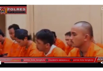 Tahanan Polresta Bengkulu Laksanakan Salat Idulftri