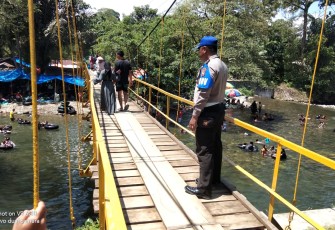 Objek Wisata Lubuk Langkap Dipadati Pengunjung, Polisi Berikan Pengamanan 