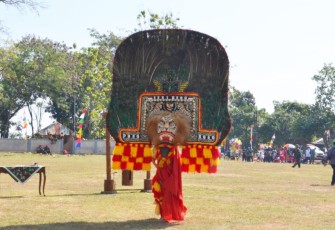 "Tari Reog turut meriahkan pembukaan TMMD Reg 117 desa Gentungan kecamatan Mojogedang kabupaten Karanganyar"