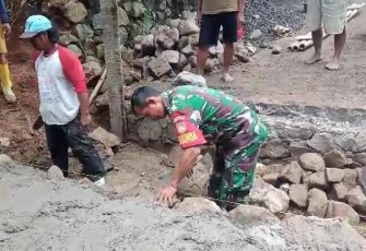 "Babinsa desa Gentungan turut serta dalam TMMD Reg ke-117"