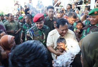 Menhan Prabowo saat berada di Sumbawa