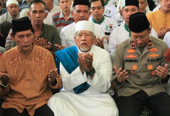 Wakapolda Sumut Brigjen Pol Drs Jawari SH MH saat melaksanakan safari shalat subuh Jumat Berkah di Mesjid Khalid Ibnul Walid, Jumat, 28 Juli 2023 pukul 04.30 WIB. 