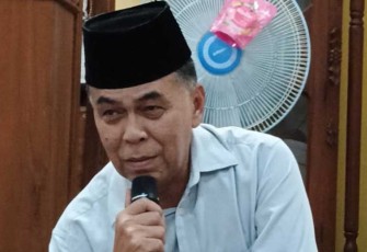 Bupati Natuna Wan Siswandi saat  tausiyah agama tentang arti syukur atas segala apa yang diberikan oleh Allah SWT terhadap hambanya.