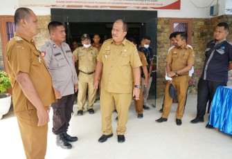Wabup Asahan saat Monitor Beberapa OPD Kecamatan
