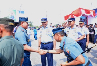 Danlantamal V Ikut Dampingi Panglima TNI Resmikan Monumen Pesawat Tempur Hawk 200 di Madiun