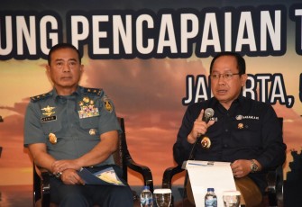 Kepala Bakamla RI Laksdya TNI Dr. Aan Kurnia saat menjadi salah satu narasumber dalam acara Seminar “Pembangunan Keamanan Laut Untuk Mendukung Pencapaian Target Rencana Pembangunan Jangka Panjang (RPJPN) 2025-2045” di Hotel Borobudur, Jakarta Pusat pada Rabu (5/7/2023).
