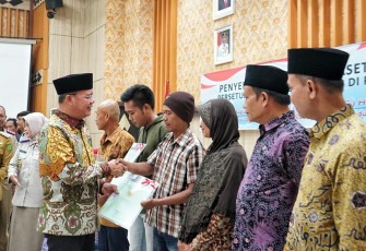 Gubernur Bengkulu Rohidin Mersyah       