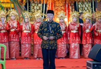 Gubernur Bengkulu Rohidin Mersyah       