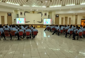 Antusias Personel Lanud Iswahjudi Ikuti Webinar Literasi Digital 