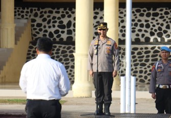  Irwasda Polda Bengkulu Kombespol. Asep Teddy Nurrasyah, S.Ik, MM saat Pimpin pelaksaan apel pagi Senin (16/02/22023).