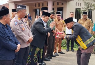 Kasat Binmas, AKP Daulat MZ Harahap, SH, hadiri Tabgligh Akbar dan Syukuran peringati Hari Santri Nasional, Selasa (24/10/2023).