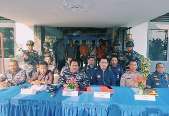 Tim Gabungan TNI AL saat Konferensi Pers