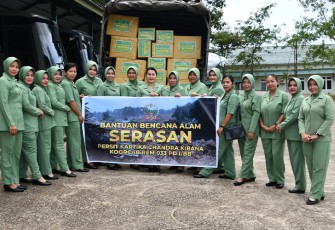 Persit Korem 033/WP Kirim Bantuan untuk Serasan