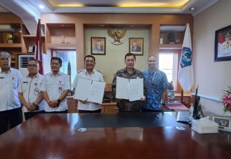 Walikota Bitung bersama unklab saat melakukan penandatanganan kerjasama