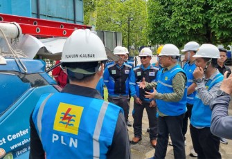Kegiatan dilaksanakan di halaman Kantor PLN UP3 Pontianak, pada Hari Kamis, tanggal 23 November 2023.