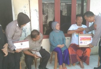 Wakili Kapolres, AKBP Imam Zamroni, SIK, MH, Kasat Binmas Polres Tapanuli Selatan (Tapsel), AKP Daulat MZ Harahap, melaksanakan Anjangsana ke sejumlah tempat, Jumat (16/6/2023) pagi.