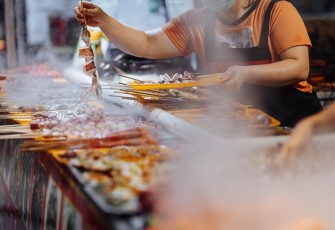 ilustrasi makanan di pasar tradisional (freepik.comartphotostudio)