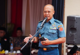 Kapuspen TNI Laksda TNI Julius Widjojono, CHRMP