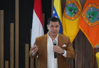 Duta Besar Venezuela untuk Indonesia, Radames Gomez Azuaje pada kuliah umum bertema 'ASEAN: a Strategic Priority for Venezuela' di Universitas Prof. Dr. Moestopo (Beragama)