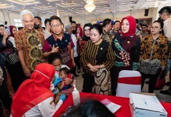 Puan saat Hadiri Pencanangan Imunisasi IPV 2 di Jateng