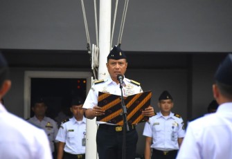 Bakamla RI melaksanakan Upacara Bendera di lapangan Mabes Bakamla RI, Jakarta Pusat, Kamis (17/8/2023).