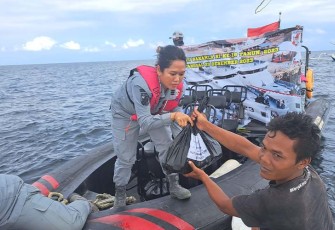 Zona Bakamla Tengah Aktif Berikan Tali Kasih