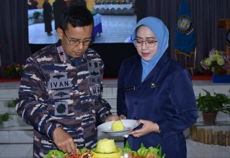 Danlantamal VI Makassar saat Hadiri Syukuran dalam rangka HUT Ke-77 Yayasan Hang Tuah