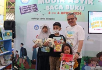 Mudik Asik Baca Buku Kemendikbudristek 