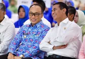 Pj Gubernur Sulsel Prof Zudan Arif Fakrulloh bersama Mentan RI Amran Sulaiman 