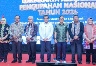 Foto bersama seusai pembukaan lokakarya di Surabaya, Kamis (19/12/2024) malam.