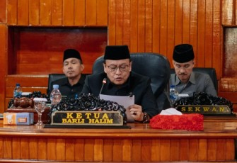 Rapat Paripurna Pengambilan Keputusan Bersama Bupati dan DPRD Terhadap Tiga Raperda