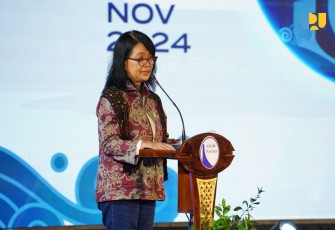 Wamen Diana dalam acara Pembukaan Rapat Anggota Tahunan Indonesian National Committe on Large Dams (INACOLD)/Komite Nasional untuk Bendungan Besar (KNI-BB) 2024 di Gelanggang Inovasi dan Kreativitas Universitas Gadjah Mada (GIK UGM), Kabupaten Sleman, D.I Yogyakarta, Sabtu (16/11/2024)