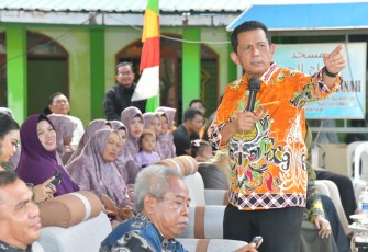 Gubernur Ansar Kunjungi Masyarakat Kampung Pondok Tani Tembesi Kota Batam