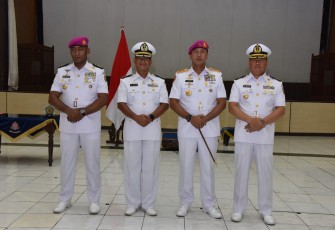 Komandan Kodiklatal (Dankodiklatal), Letjen TNI Marinir Nur Alamsyah memimpin pergantian dua jabatan strategis Kodiklatal dalam acara Serah Terima Jabatan (Sertijab) Koordinator Staf Administrasi (Koorsmin) Kodiklatal, dan Pengukuhan Jabatan Kepala Keuangan Wilayah (Ka Kuwil) Kodiklatal, bertempat di Gedung R.E. Martadinata Kodiklatal, Bumimoro Surabaya, Rabu (10/01/2024)