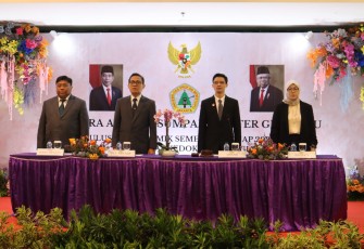 Fakultas Kedokteran Gigi Universitas Prof. Dr. Moestopo (Beragama) kembali menorehkan pencapaian yang luar biasa dengan mengambil sumpah puluhan dokter gigi baru