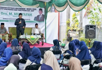 Ketua DPRD Jatim Dicurhati Gaji KSH dan Tunjungan Pulsa