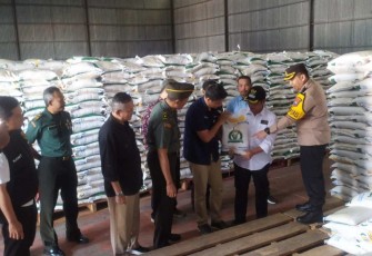 Forkopimda Kabupaten Madiun saat Cek Harga Beras di Sejumlah Pasar