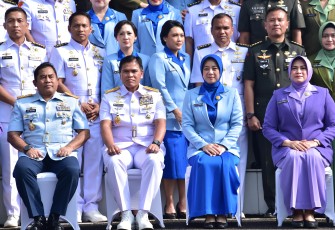 Kasal Hadiri Penutupan Dikreg-LII Sesko TNI Tahun 2024 di Bandung 