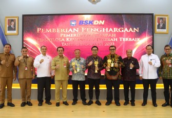 BSKDN Kemendagri Beri Penghargaan kepada Pemerintah Daerah dengan Kinerja Keuangan Terbaik 