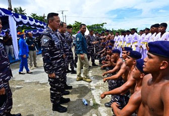 Dankodiklatal Hadiri Gelar Karya Bakti TNI AL di Raja Ampat