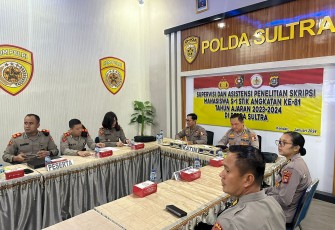 Mahasiswa S-1 STIK Angkatan 81/WWS Asistensi Penelitian Skripsi di Biro SDM Polda Sultra