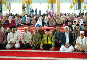 Gubernur Rohidin Buka Murokaz Al-Qur'an di Masjid Raya Baitul Izzah