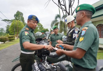  Prajurit Korem 121/Abw mengikuti Sosialisasi Operasi Gaktib dan Yustisi Polisi Militer dengan tema "Waspada Wira Mandau dan Citra Wira Mandau TA. 2024" Di wilayah Korem 121/Abw oleh Denpom XII-I/Sintang, bertempat di Aula Korem 121/Abw, Jl. Pangeran Kuning, Sintang, Kalimantan Barat, Kamis (01/02/2024)