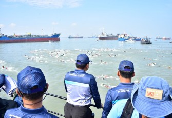 TNI AL Gelar FIN Swimming Selat Madura Kasal Cup 2024