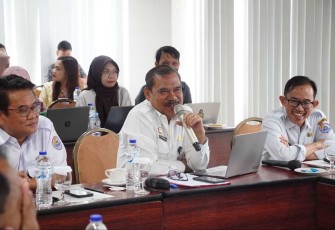 Plh Sekretaris BNPP, Robert Simbolon dalam rapat koordinasi pengelolaan publikasi kawasan perbatasan negara di Bogor (28/2/2024).